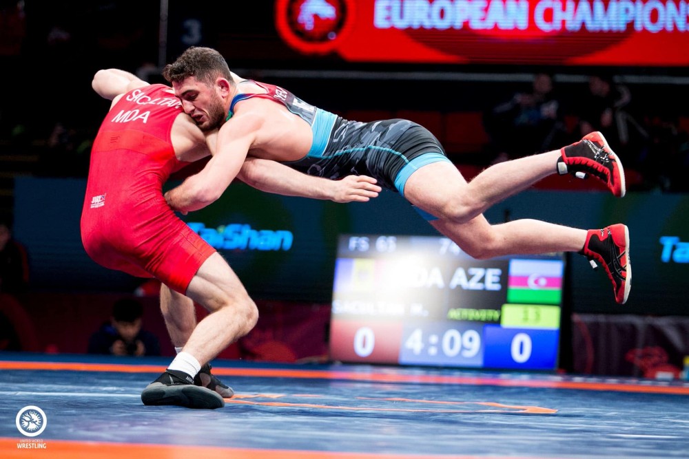 Maxim Saculțan va lupta pentru bronz la Europenele de lupte